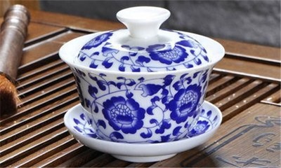 古代青花瓷茶碗的收购与拍卖指南 价格、厂家及杂项业务解析